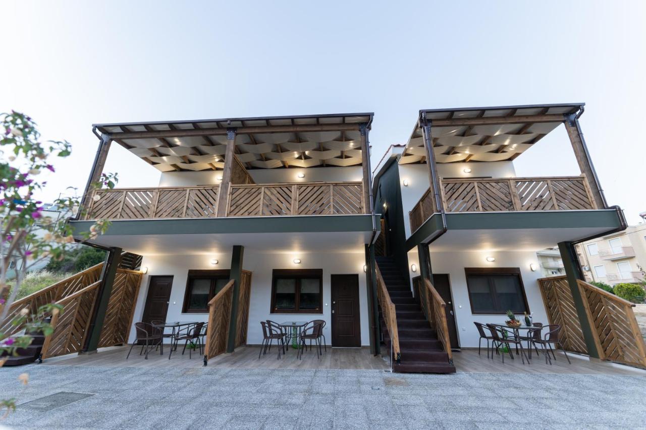 Mad'S Villas Nea Peramos  Exterior photo