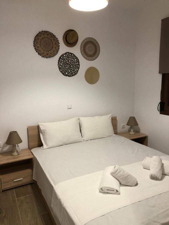 Mad'S Villas Nea Peramos  Exterior photo