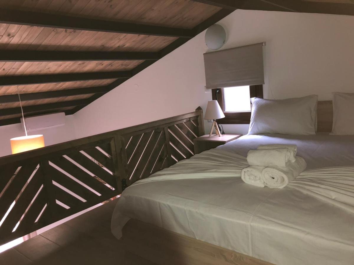 Mad'S Villas Nea Peramos  Exterior photo