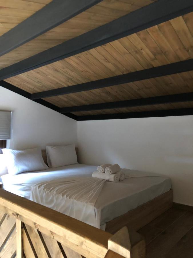 Mad'S Villas Nea Peramos  Exterior photo