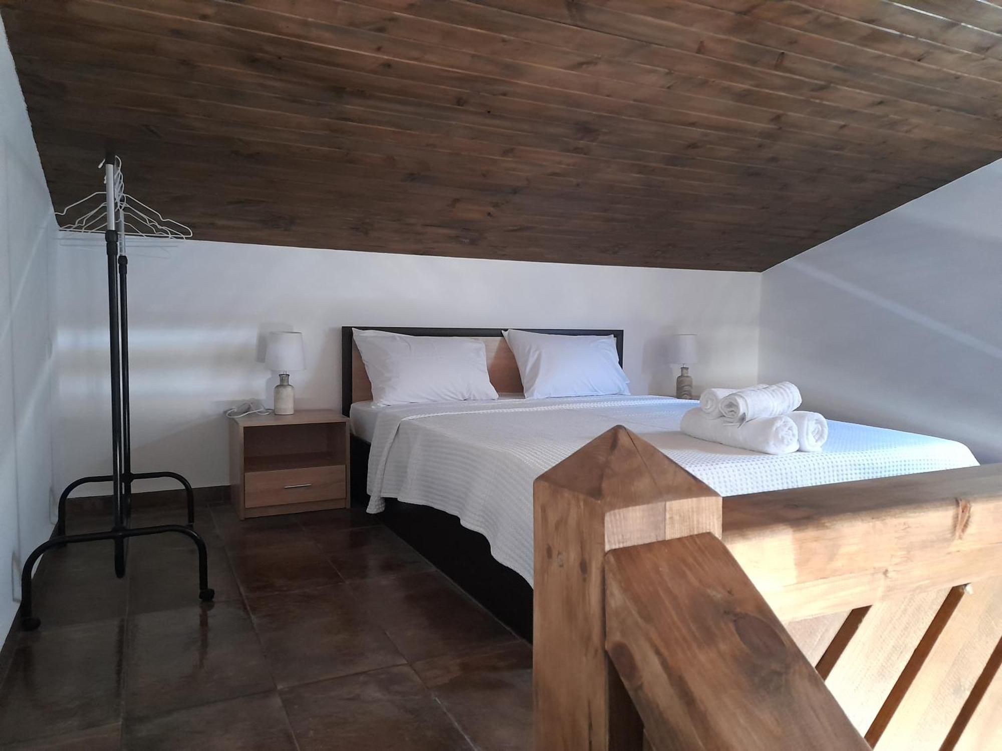 Mad'S Villas Nea Peramos  Room photo